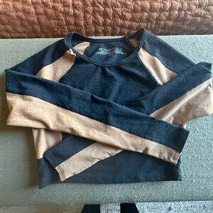 Beyond Yoga Black and Tan Colorblock Pullover